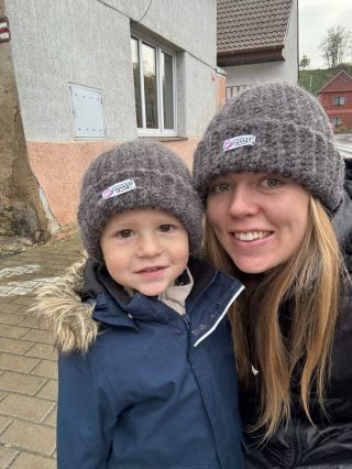 Nejsou boží? Merino kulíšky pro @em_keramika 🩶🤎 Tyhle feedbacky jsou pro mě vždycky to nejvíc🫶🏼